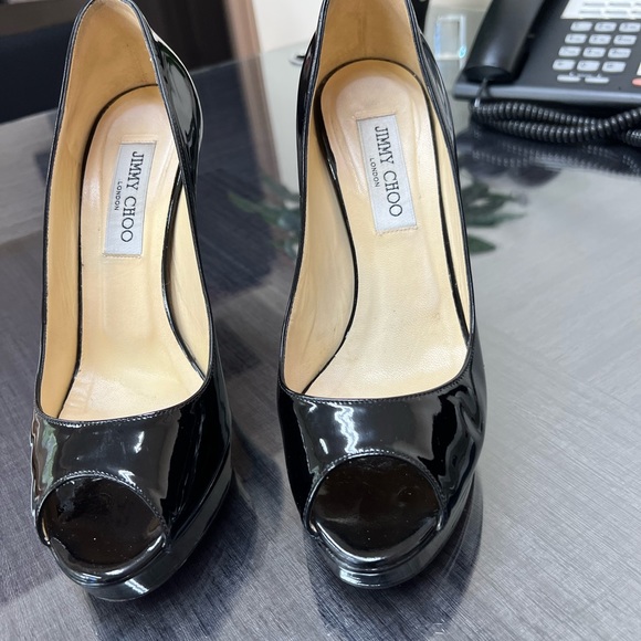 HP🎉🎉Jimmy Choo Black Patent Quiet Peep Toe Platform Pumps🎉🎉 - Picture 5 of 15